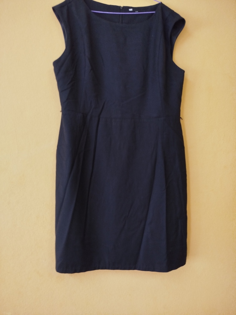 ROBE   DROITE NOIRE